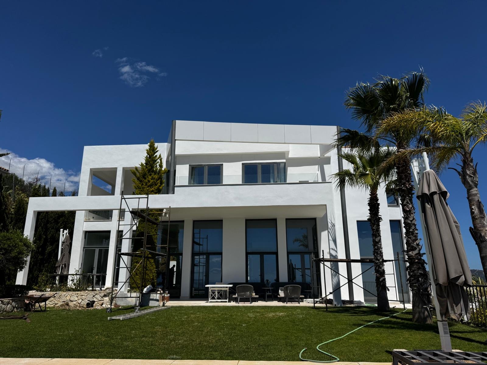 Salón de vivienda reformada integralmente